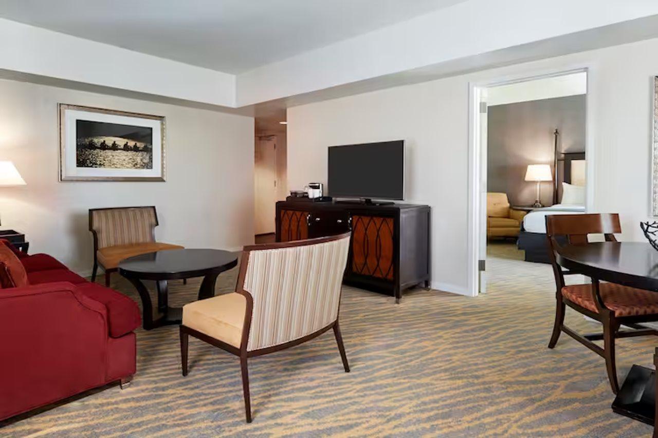 The Inn At Penn, A Hilton Hotel Philadelphia Exterior foto